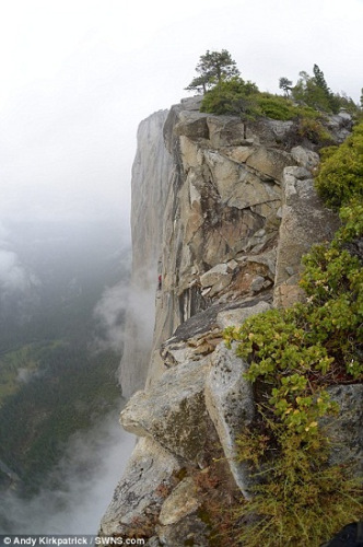 位于美国加州的艾卡普蒂岩石。