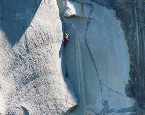 历经6天时间，史蒂文终于成功登顶。