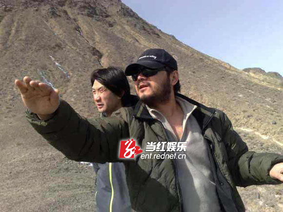 楚童为演员说戏