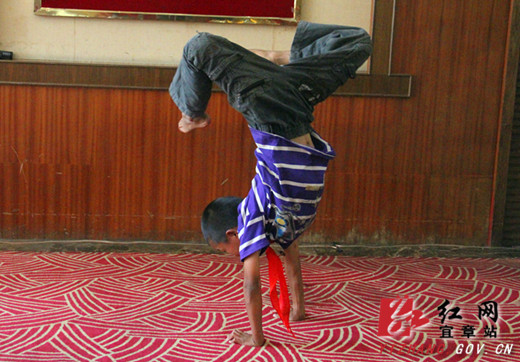 宜章开展关爱留守儿童主题活动