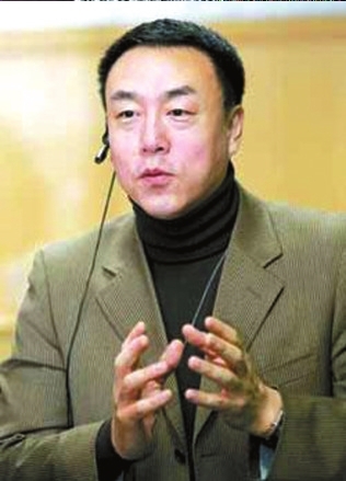 郎昆1991年、1994年、2005年、2006年、2009年等多届春节联欢晚会总导演。亮点：小品《打扑克》，歌曲《纤夫的爱》，宋祖英、周杰伦“英伦组合”，舞蹈《千手观音》。