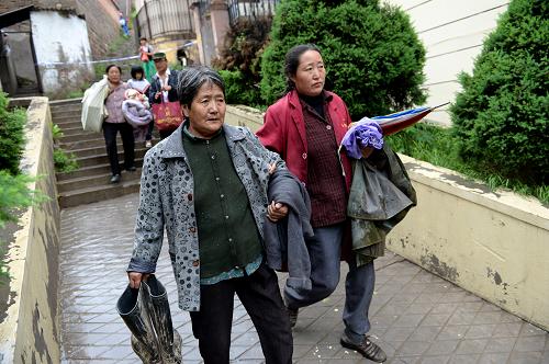 陕西延安城区紧急转移两万群众
