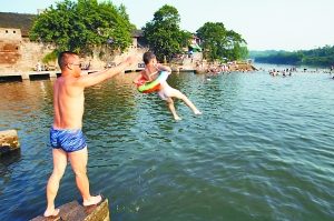 入夏以来，主城平均气温63年来最高