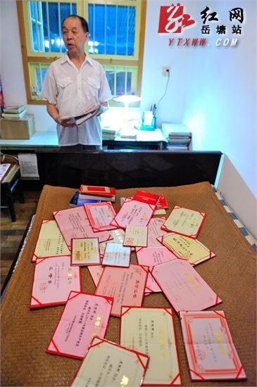 【寻找最美岳塘人】老党员周振弼：老当益壮、老有所为