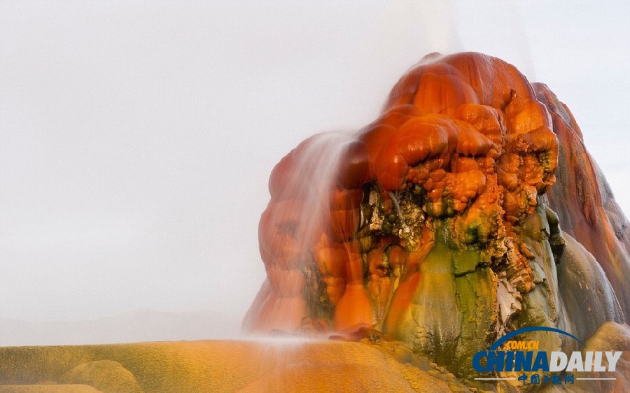 人间仙境:美国内华达沙漠绝美间歇泉(高清组图)