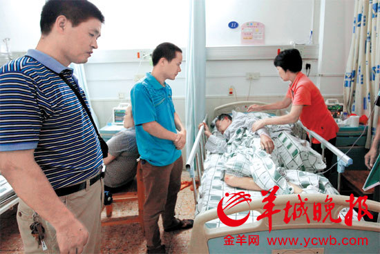 救人司机段德信到医院探访伤者