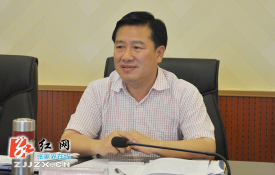 杜芳禄：紧抓要害问题不放 全力打好攻坚战