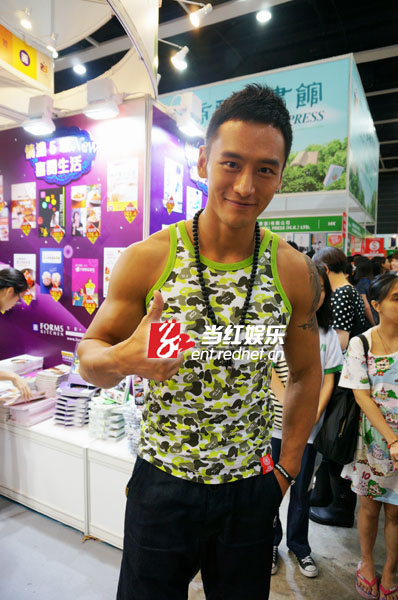 顾又铭为写真卖力宣传