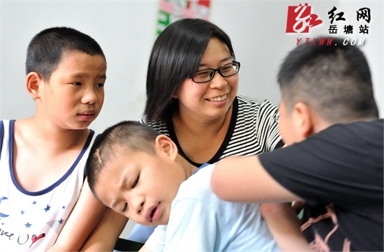 【寻找最美岳塘人】王芳:“星星”的守护者