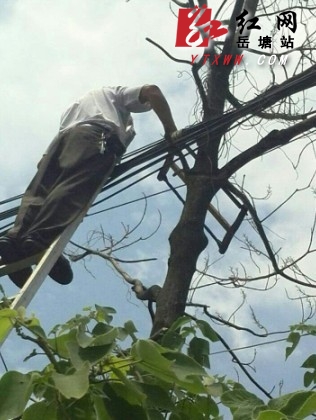 岳塘区积极加强设施维护 提升群众安全感
