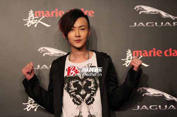 黄义达“卫冕”时装盛典 力夺“男人”大奖10