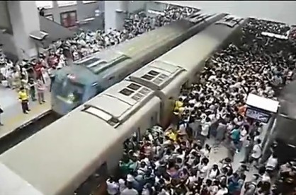 [视频]北京地铁视频爆红