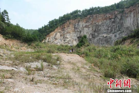 案发深山　蒋智兴　摄