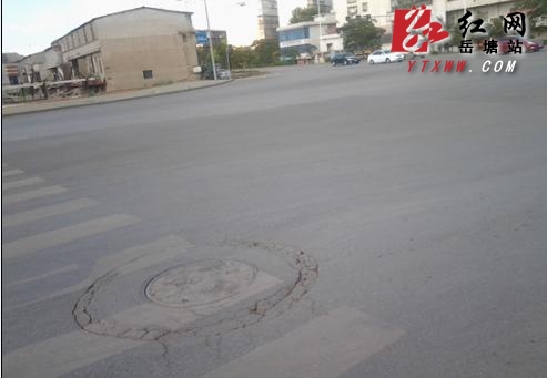 《107国道与板7路交汇处一井盖损坏 存安全隐患》续：已恢复平整