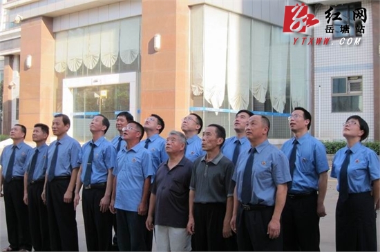 “八一”将至 岳塘区检察院与军转干部共话建军节