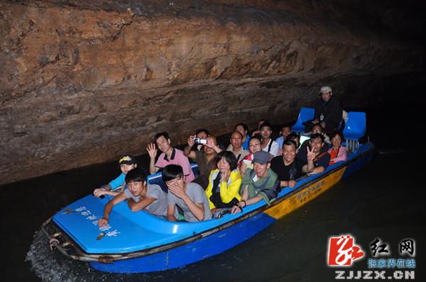 清凉邀远客绿水待嘉宾 张家界旱情无碍核心景区旅游