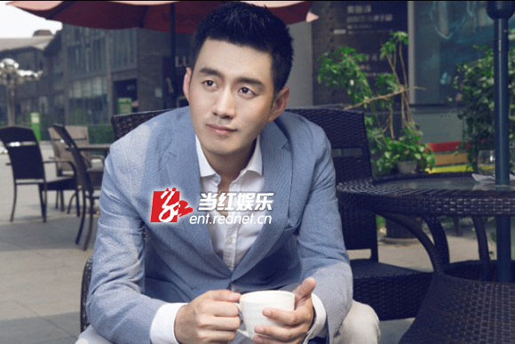 亚视新主播王峰