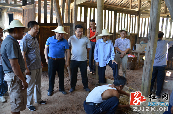 程丹峰调研石堰坪文化休闲旅游线路