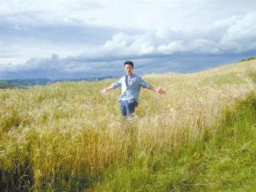 四川4名单身警察帅哥报上登信息征女友(图)