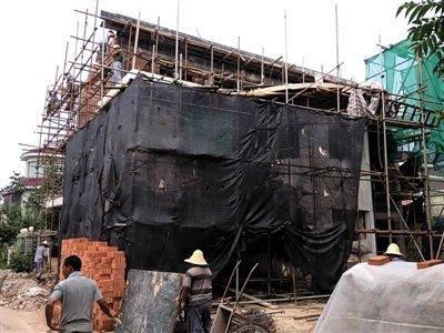北京城管部门回应别墅违建:该社区各种矛盾较复杂