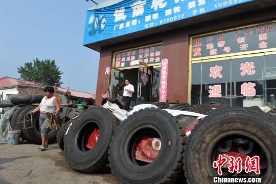 图为山东“淘金者”梁金柱。 翟羽佳 摄