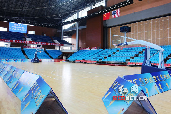 营口奥体中心体育馆，这里将举行十二运男篮Ａ组比赛。