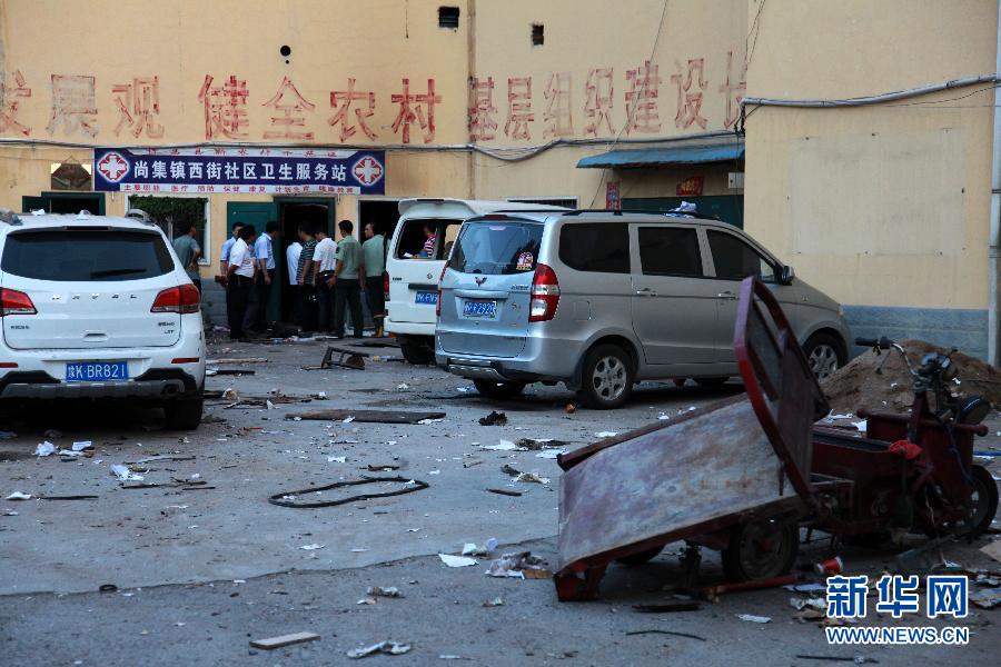 8月16日拍摄的爆燃事故现场。当日17时许，河南省许昌县尚集镇西街社区卫生服务站发生爆燃事故，造成5人烧伤。目前，有关部门正在调查爆燃事故原因。新华社发