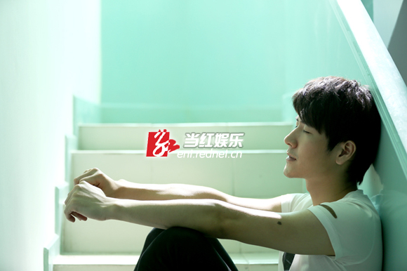 马海生拍摄敢诚实MV