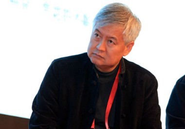 [视频]记者探访薛蛮子被抓居民楼 招嫖卡遍地