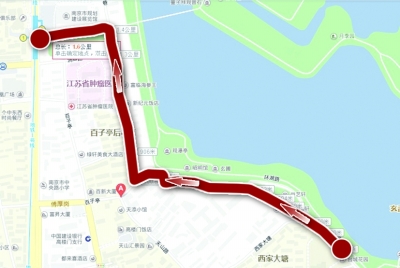 “奔跑哥”追汽车还皮包的路线图。