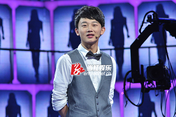 《我们约会吧+》:90后萌男相亲寻初恋惹争议-