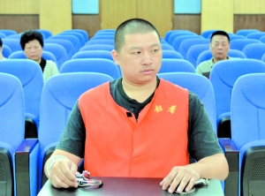 被告人吴汉林，男，汉族，1982年1月23日出生，本科文化，被捕前为梅州市司法局主任科员，2009年1月至2012年11月9日任梅州市纪律检查委员会干部。