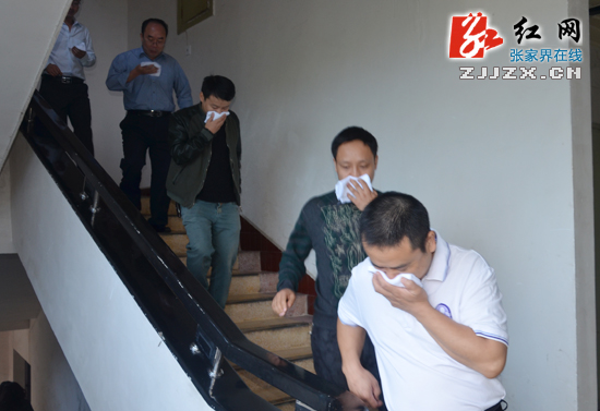 张家界市党政领导消防体验周 体验消防别样魅力