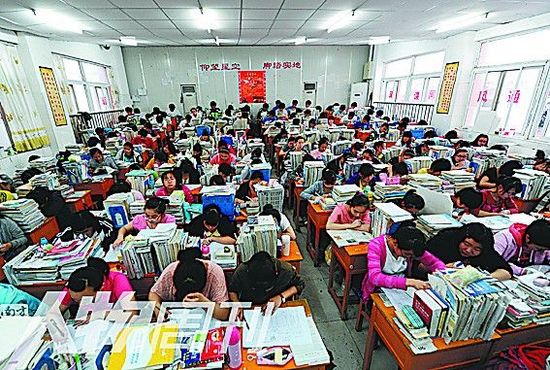 “超级中学”背后是“超级利益”