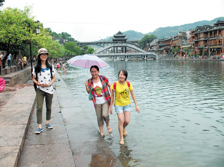 <em>红姐</em>让学生学会心疼人(图)_教育频道_红网