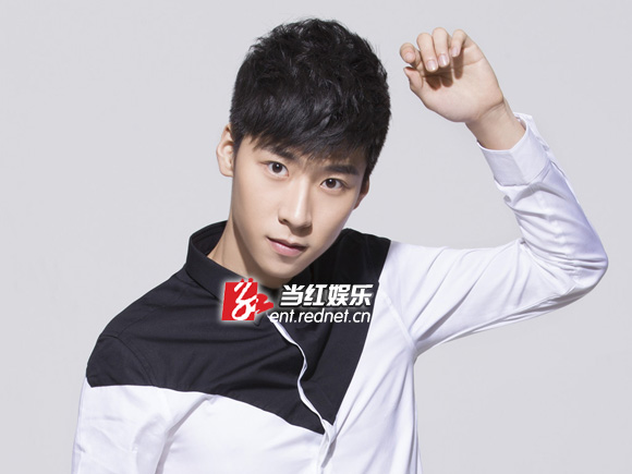 王博文阳光帅气