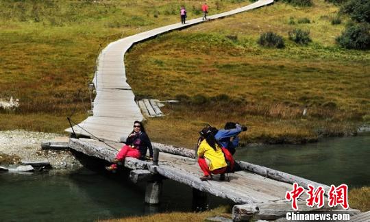 四川稻城亚丁景区十一将限流每天只接待5050人