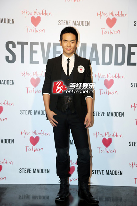 张晓龙搭档乐基儿台湾吸金