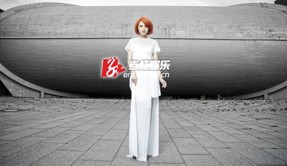 杨丞琳《天使之翼》销售火爆推出庆功熊抱版 改版签唱会马毓芬力挺