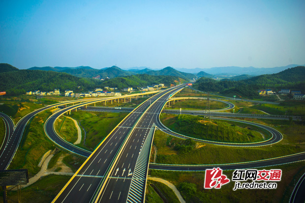 交通运输部科技大讲堂推介长湘高速两型建设经