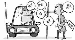 “打死，打死，方向打死，笨死了！”网传驾校教练语录“笨死”排首位