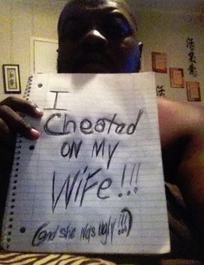 出轨男子上传认罪照获一万个“赞”老婆才原谅