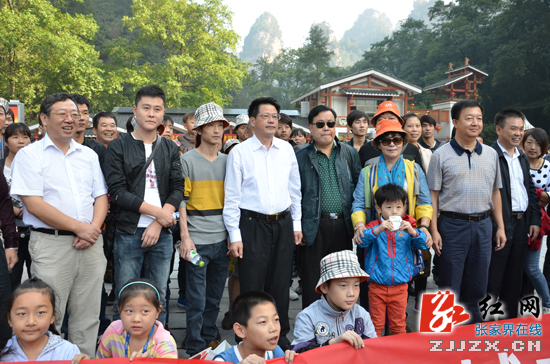 杨光荣督查“十一”旅游接待工作