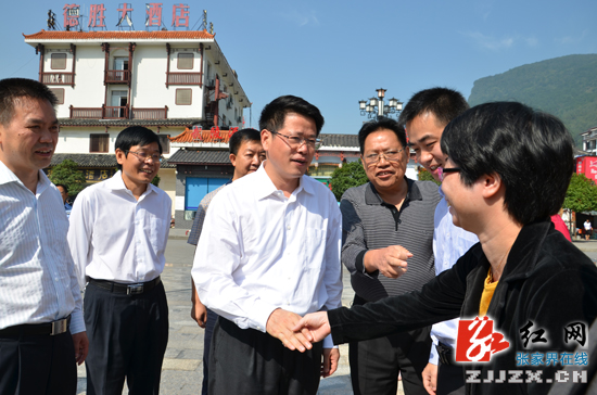 杨光荣督查“十一”旅游接待工作