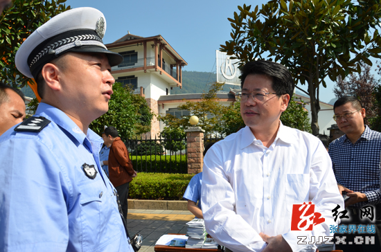 杨光荣督查“十一”旅游接待工作