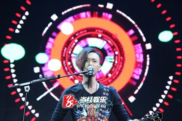 黄义达HIGH翻三地音乐节