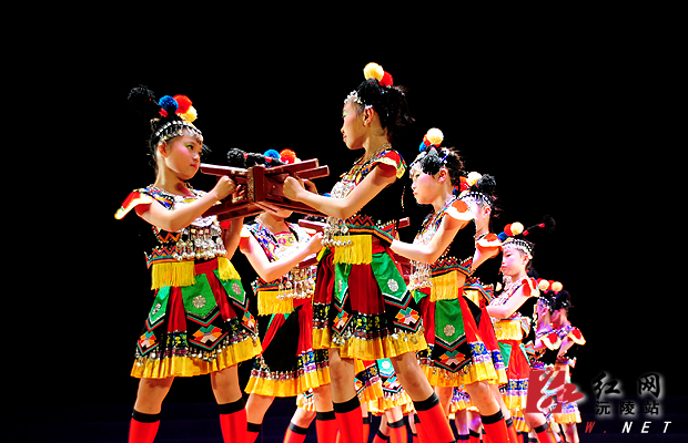 沅陵舞蹈节目《排排坐》将代表湖南赴京参赛