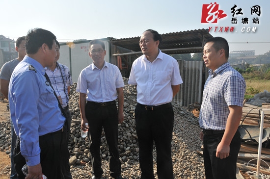 孙银生牵头调度岳塘经开区部分项目