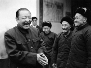 习仲勋考察江西要求警车不鸣笛:车上不是老爷