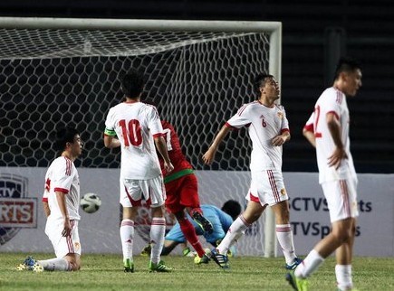[视频]亚预赛国足平印尼 险遭绝杀出线堪忧